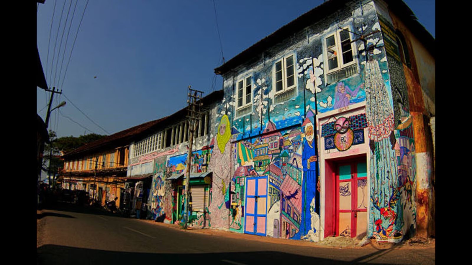 Colourful street art and heritage buildings in Fort Kochi